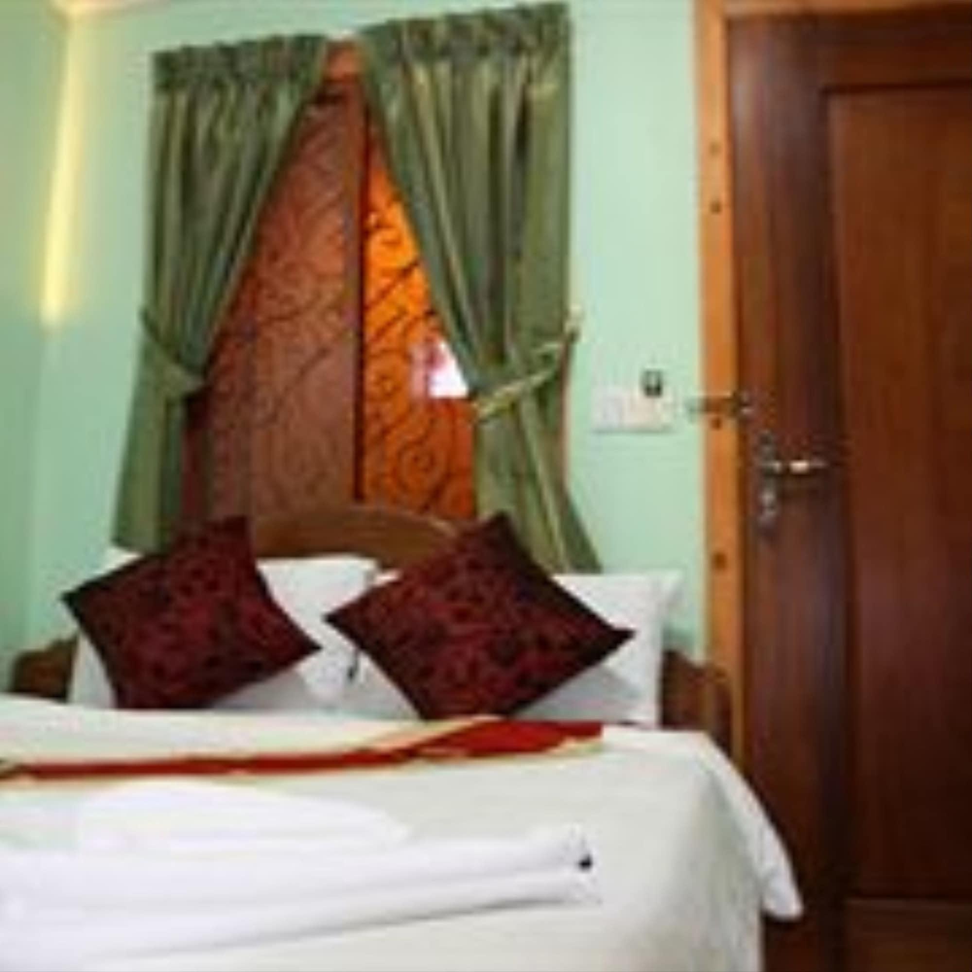 Rs II Guesthouse Пном Пен Екстериор снимка